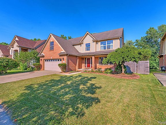 3rd image of 26923 Pepperwood Dr