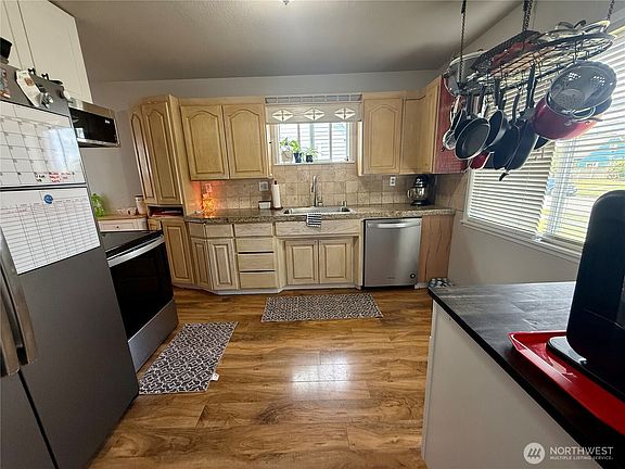 5th image of 4624 E B Street