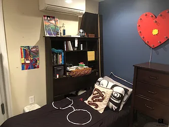 Rented by R New York