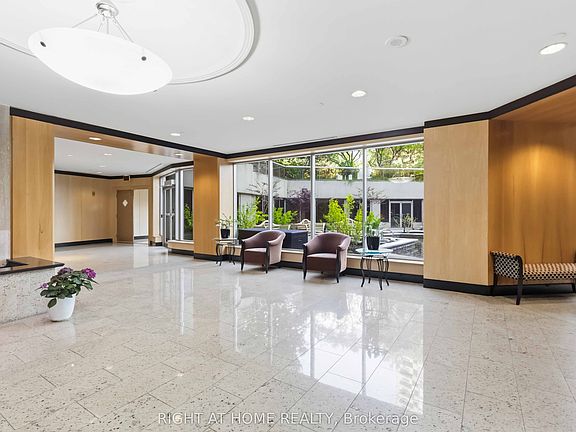 4th image of 89 Skymark Dr #609