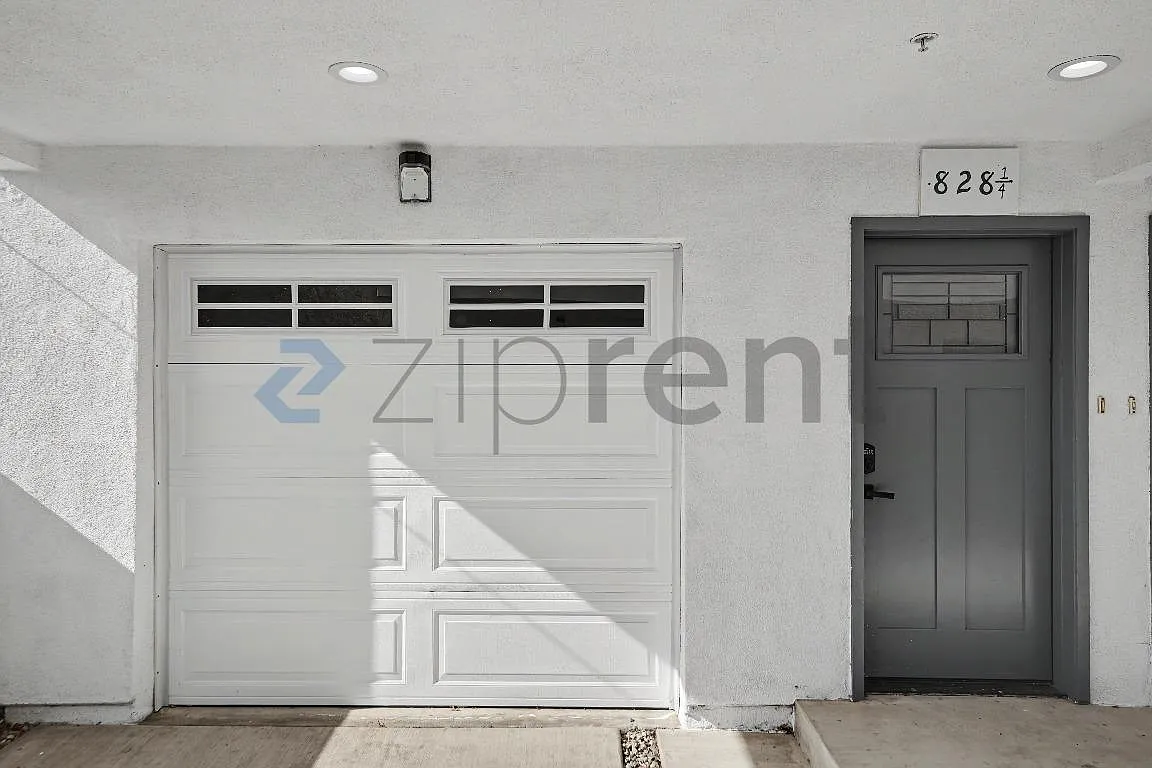 5 bed, 2400 sqft, $4,400 — Photo 2
