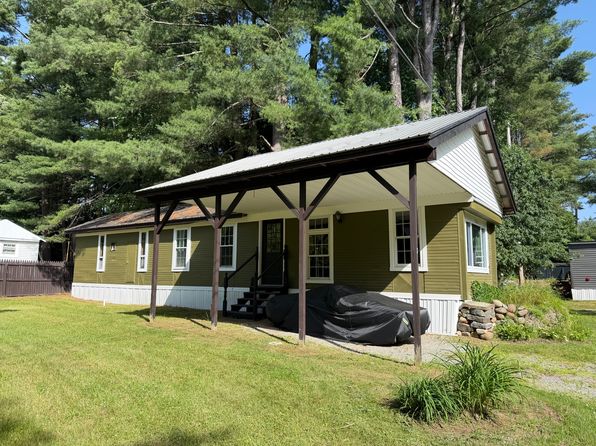 3 Spruce Ln
