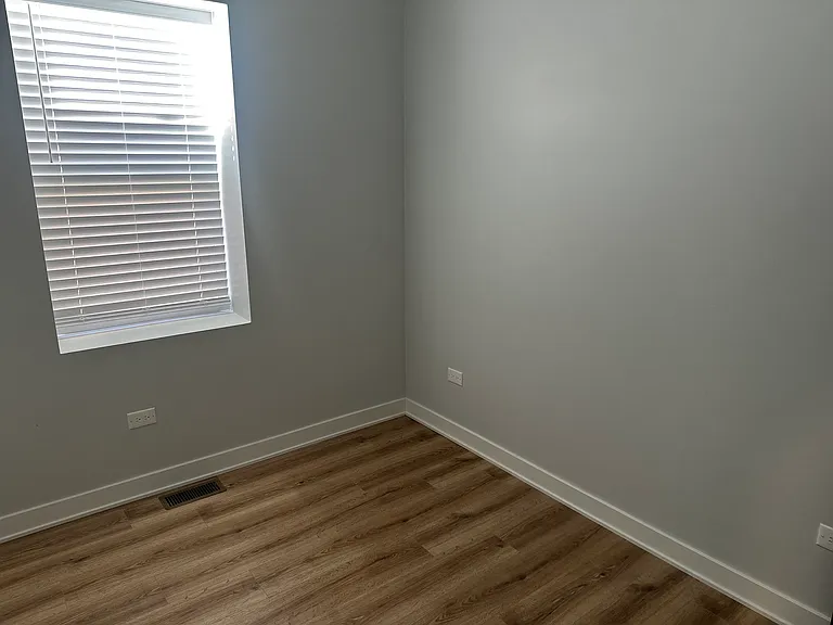 6552 S Champlain Ave #2 — Photo 7