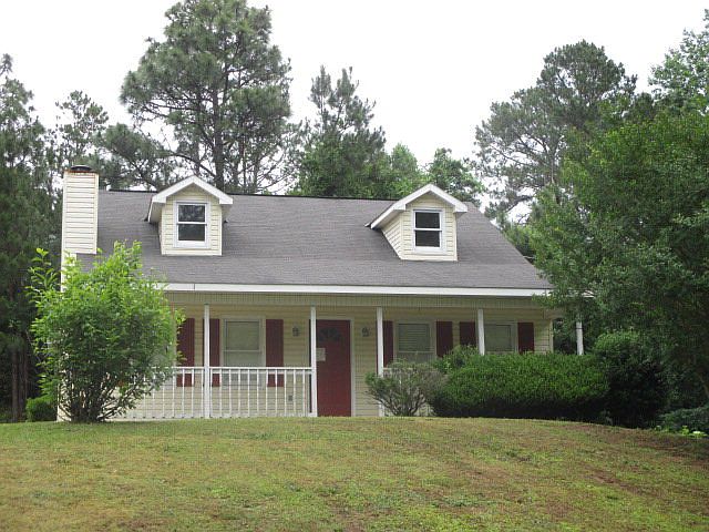 1st image of 372 Lee Road 850