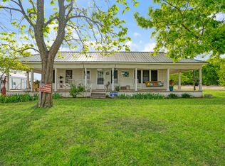25099 Farm Road 137, Petty, TX 75470