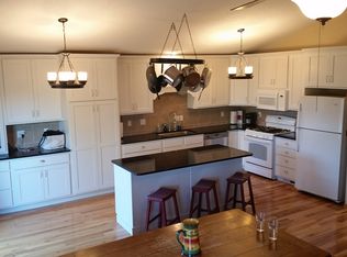 665 Saddleback Rd, Marion, IA 52302