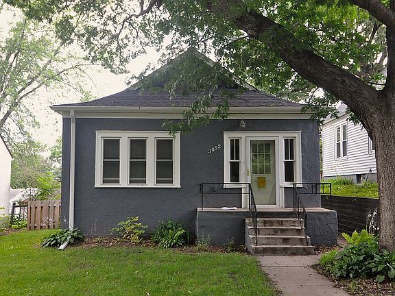 3rd image of 3052 Polk St NE