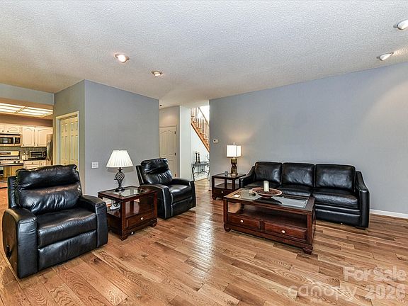 5th image of 1931 Kilmonack Ln