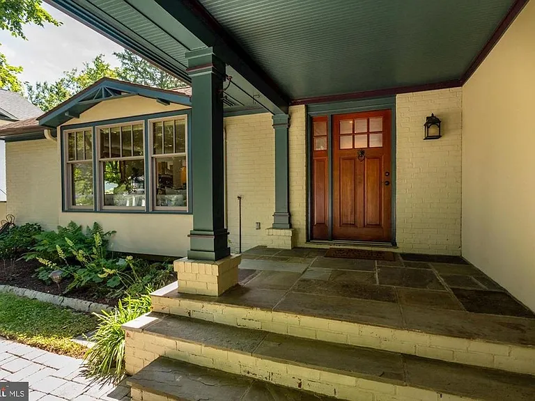 4304 Chestnut St — Photo 2