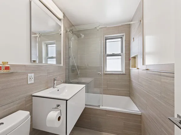 201 East 36th Street 17D image 9 of 9