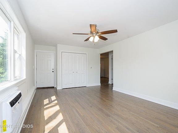 4th image of 1714 W Touhy Ave #A2s