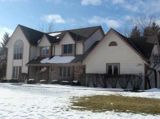 W159N4953 Graysland Dr, Menomonee Falls, WI 53051