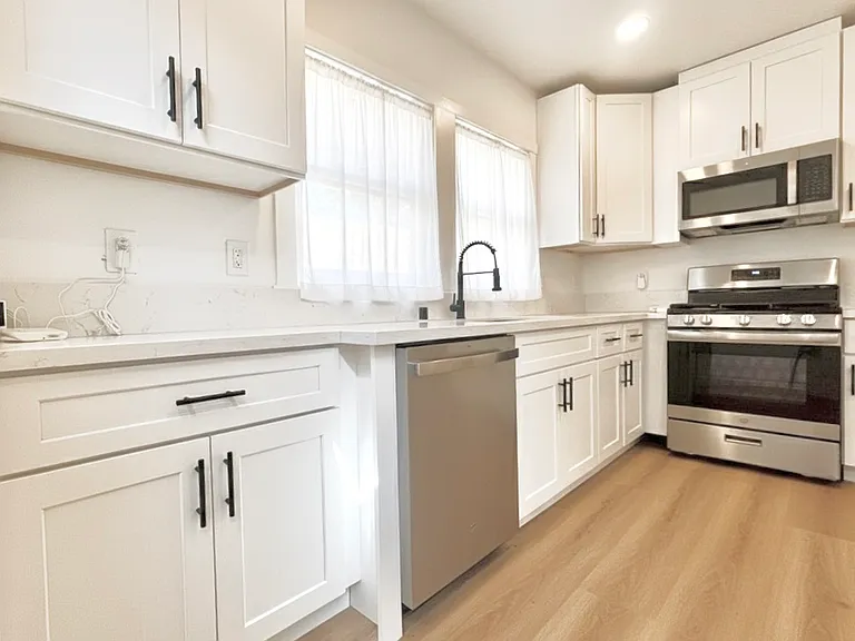 854 Orange Ave — Photo 3