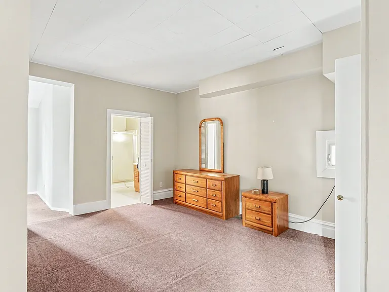 2601 Market St — Photo 8