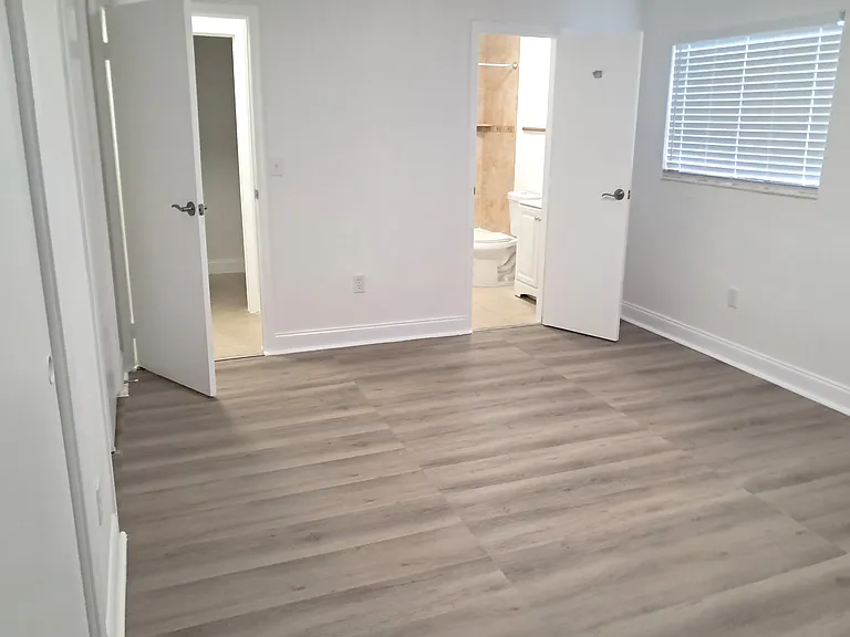 8361 NW 28th Pl — Photo 16