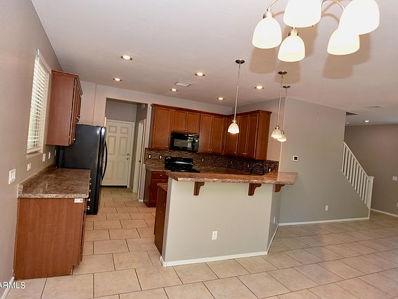 5th image of 40300 W MOLLY Lane