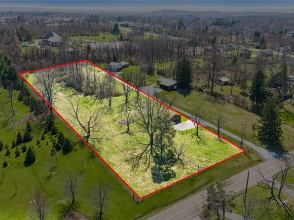 8593 Sherman Rd, Chesterland, OH 44026