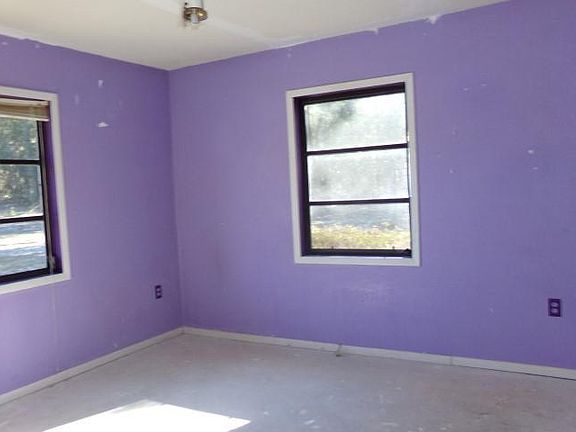 4th image of 11131 NE 44th Ct