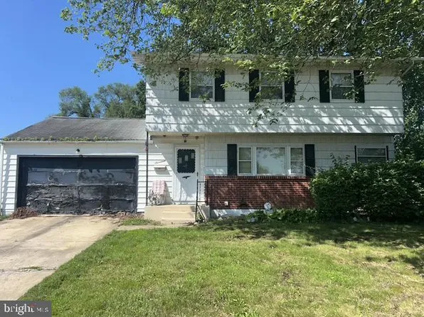 17 Pearson Dr, Newark, DE 19713