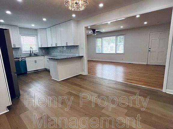 5th image of 3415 Carolyn Dr
