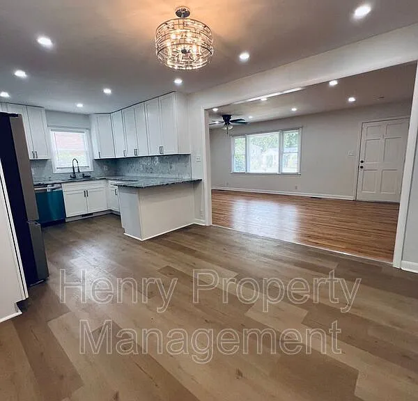 3415 Carolyn Dr — Photo 5