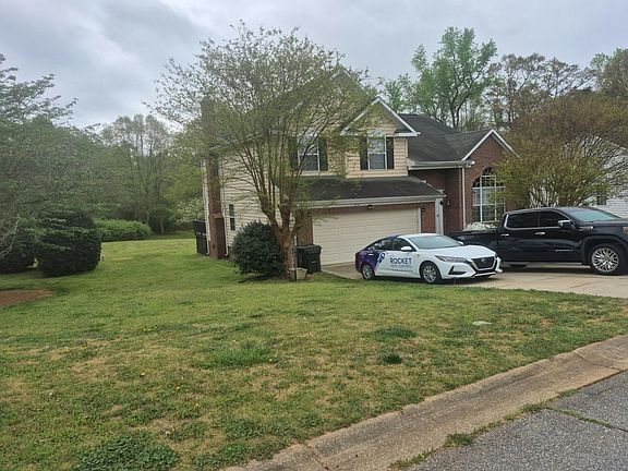 3rd image of 401 Crossvine Way