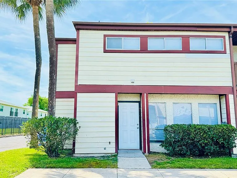 4016 Woodfern Dr #B-8 — Photo 1