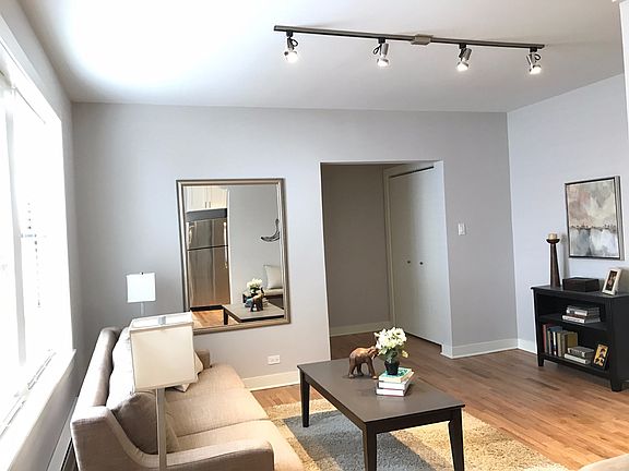 3rd image of 2420 N Kedzie Blvd #2420310