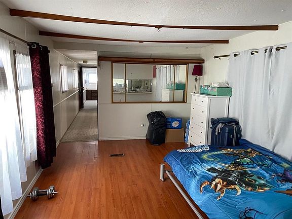 4th image of 8266 King George Blvd #31