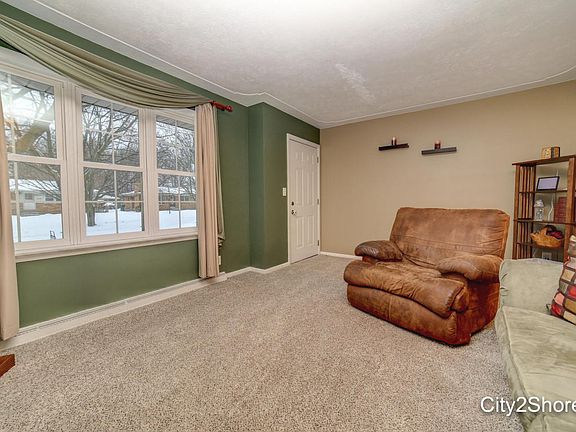 4th image of 3414 Parkland Ave SW