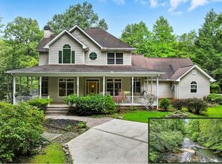 137 W Mountaintown Trl, Ellijay, GA 30540