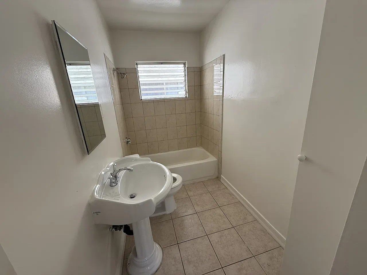 Studio, 675 sqft, $1,850 — Photo 1