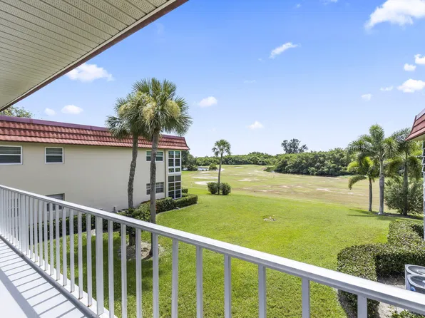 69 ROYAL OAK Court #203, Vero Beach, FL 32962