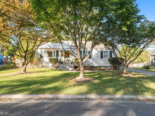 4132 Addison Rd, Fairfax, VA 22030