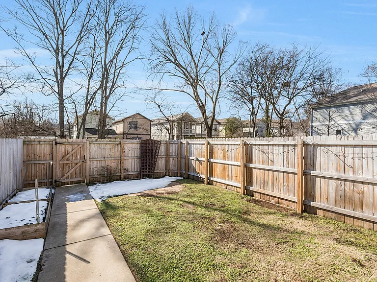5809B Morrow Rd — Photo 29