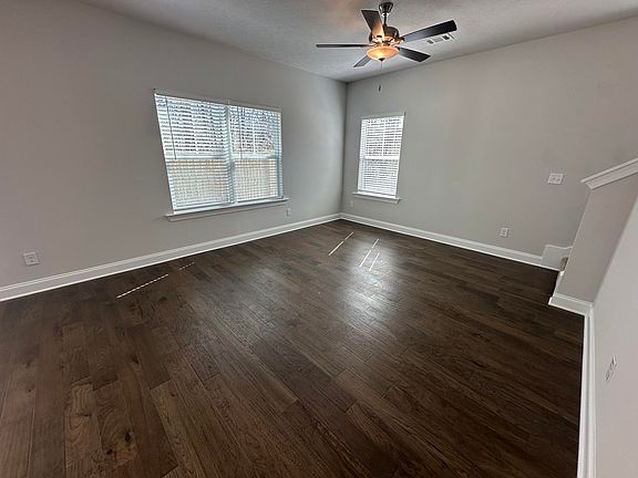 5th image of 647 Caroline Court #6d