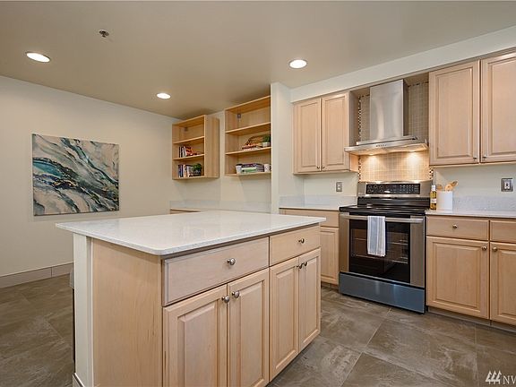5th image of 177 107th Ave NE APT 2201
