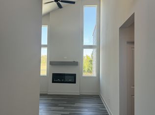 800 Trails End Ct, Goddard, KS 67052