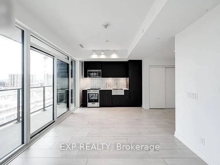 270 Dufferin St #LPH02 — Photo 6