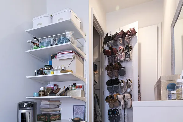 Rented by Kahen Properties | media 29