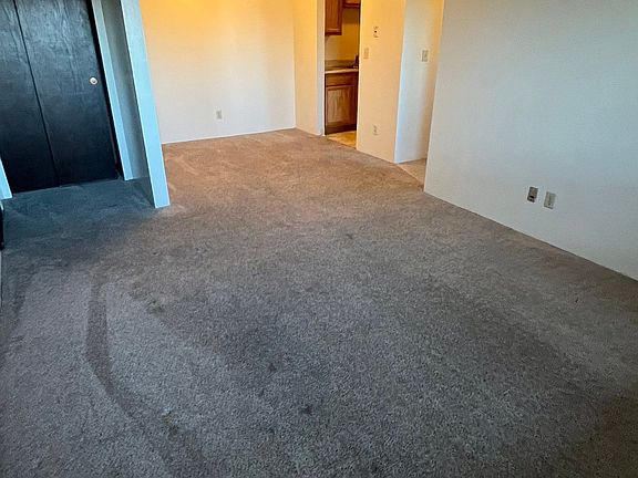 2nd image of 1300 E H St #2