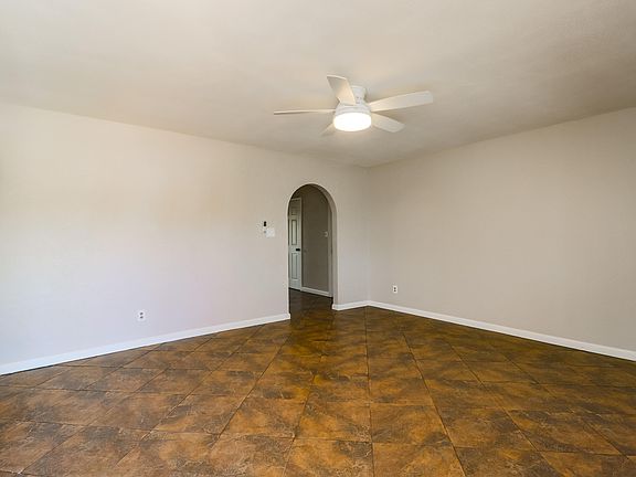 4th image of 2309 E Javelina Ave