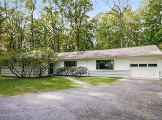 233 E Rocks Rd, Norwalk, CT 06851