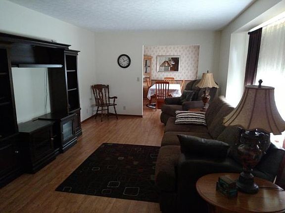 2nd image of 286 Meadow Creek Dr