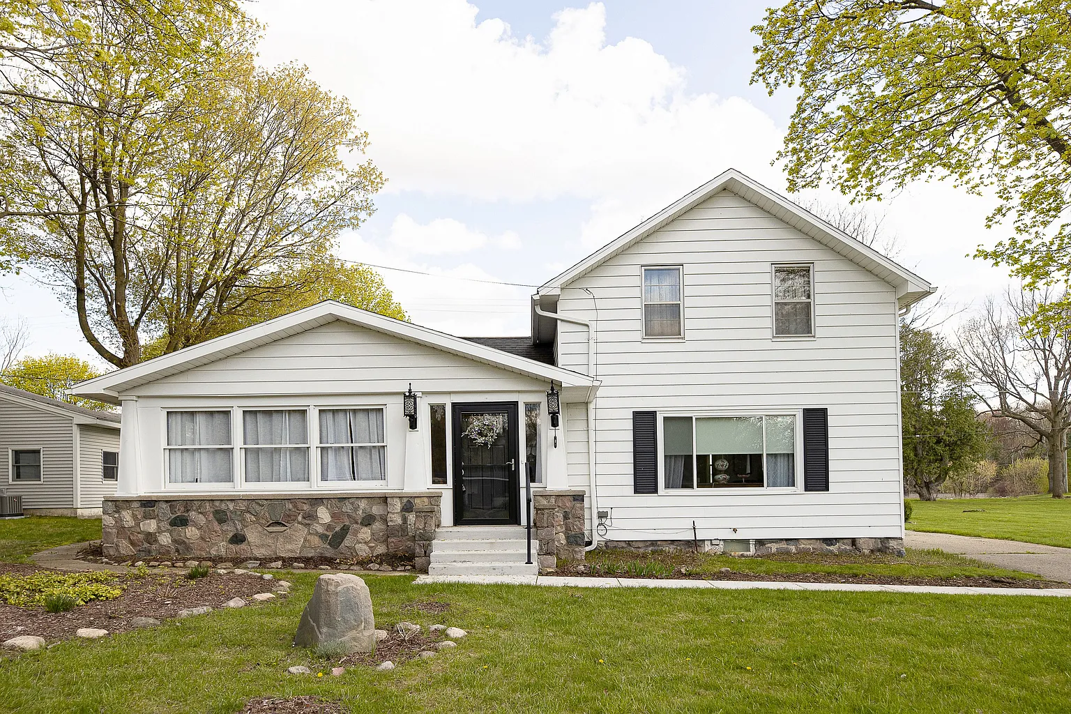 4770 Attica Rd photo 1