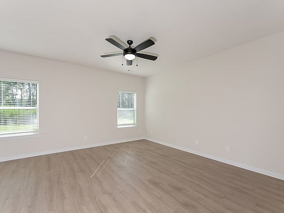 4th image of 257 Bluegill Dr