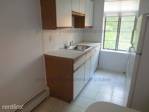 2nd image of 50 Alton Pl #78