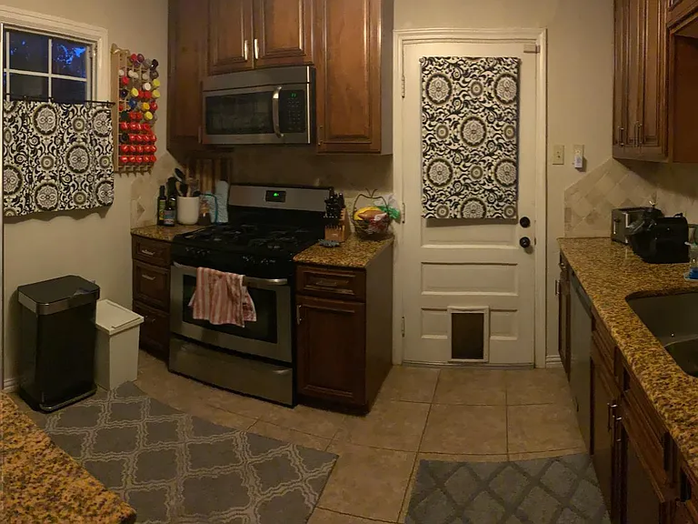 3937 Locke Ave — Photo 3