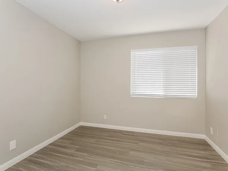 1922 Desert Sage Ave — Photo 12