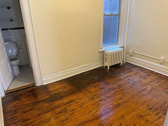 5th image of 172 14th St APT 1F